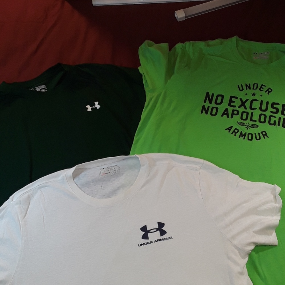 3 Under Armour Tshirts Sz. 2 XL